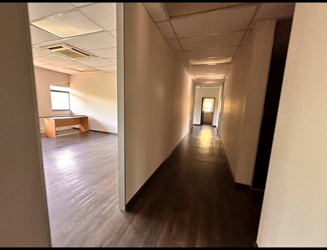 404M² OFFICE TO LET IN PARKTOWN